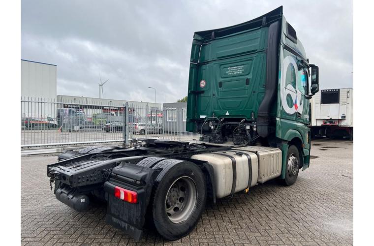 Mercedes-Benz Actros 1845