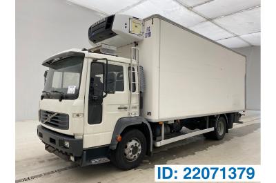 Volvo FL6.220 - meat rails