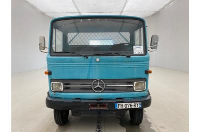 Mercedes-Benz LP 808